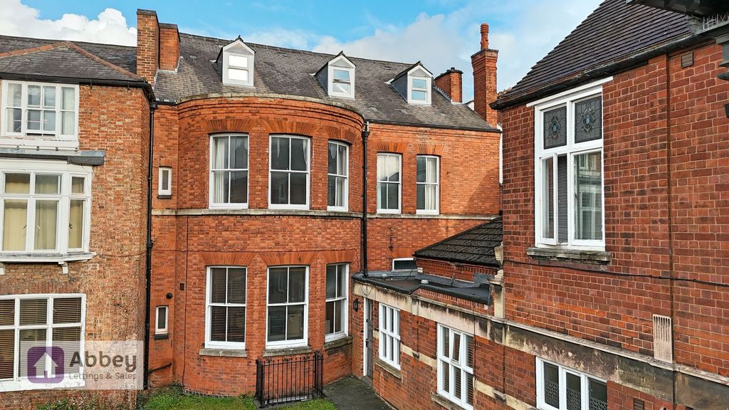 Property photo 2 of 12 Property