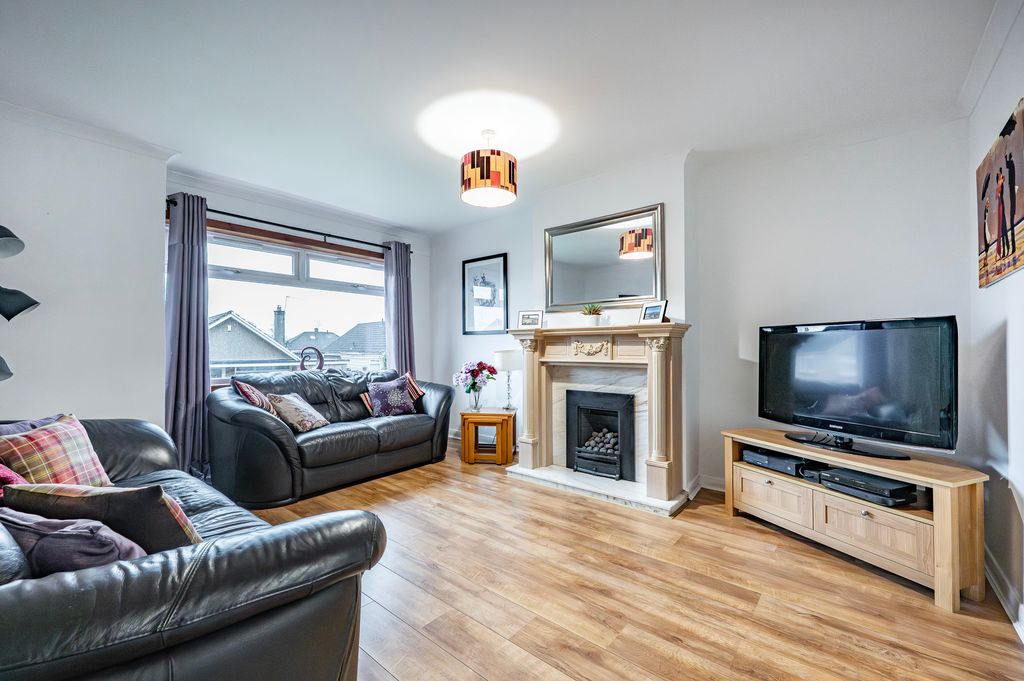 Property photo 2 of 36