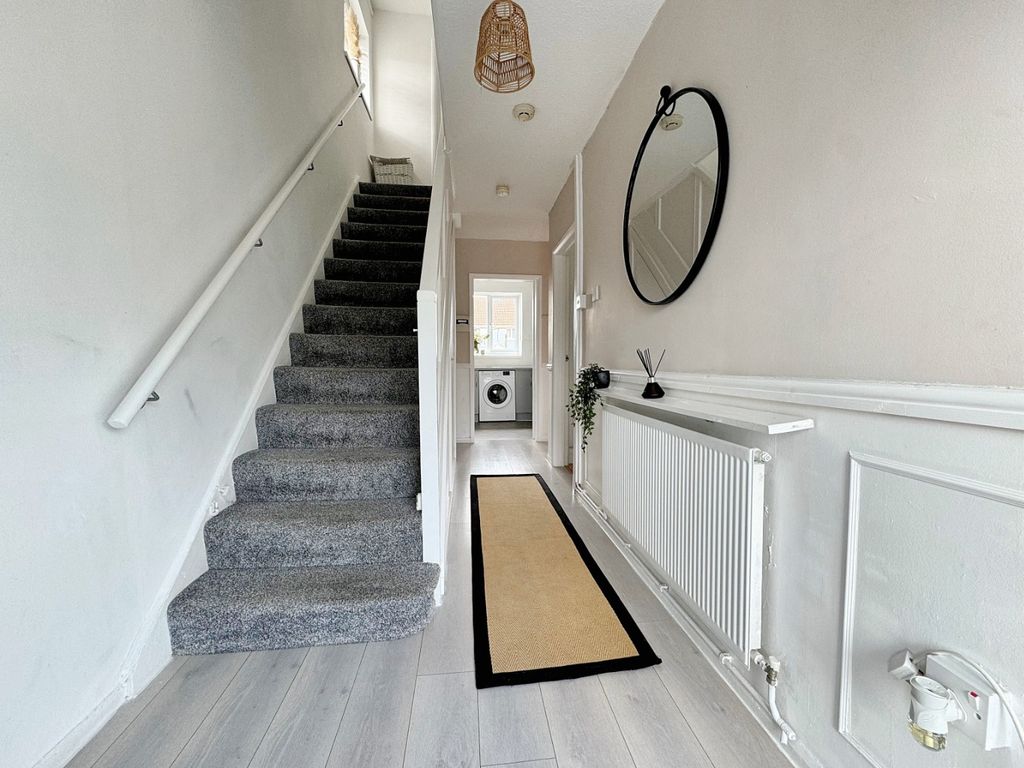 Property photo 2 of 19 4517394