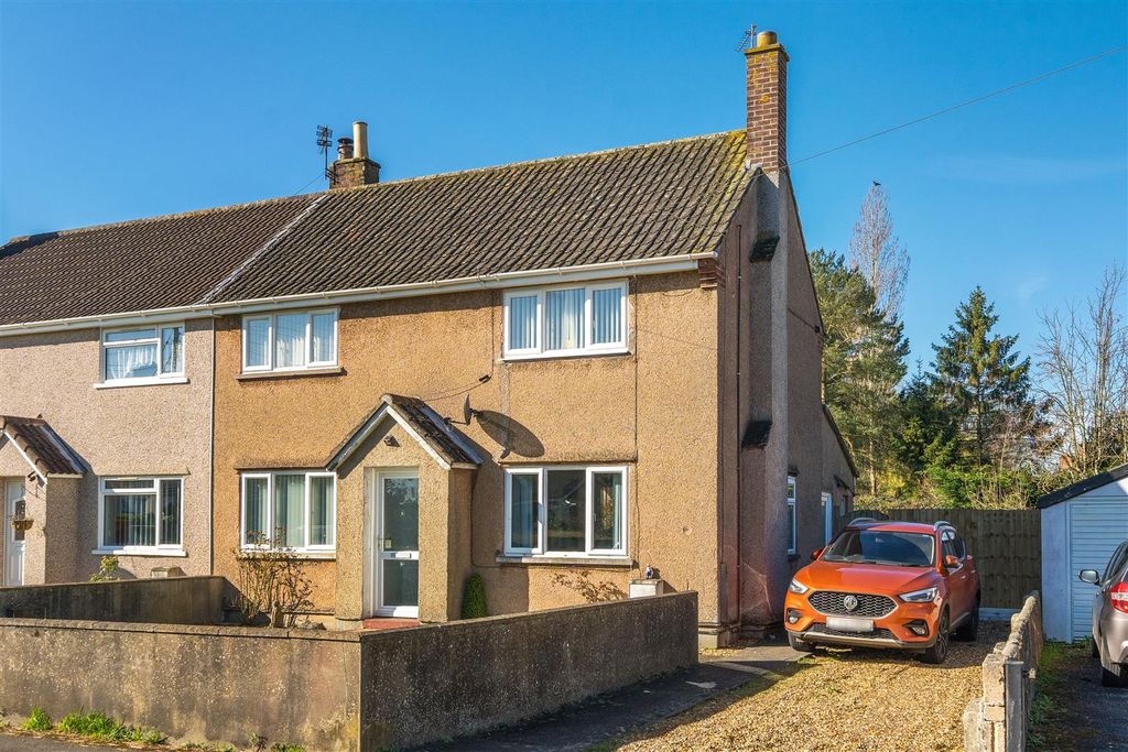 Property photo 1 of 14 Front