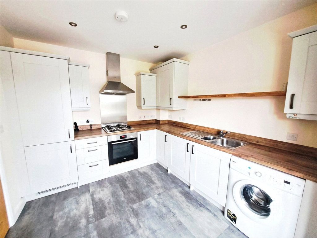 Property photo 3 of 8 Picture No. 02