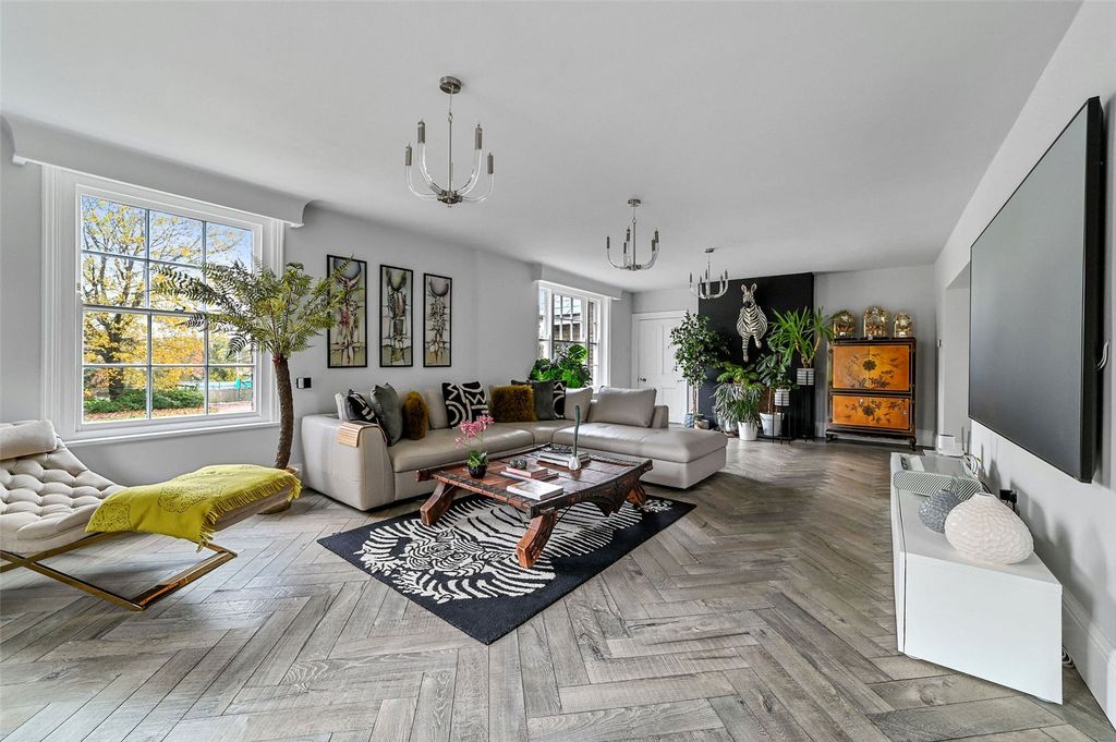 Property photo 1 of 56 Picture No. 15