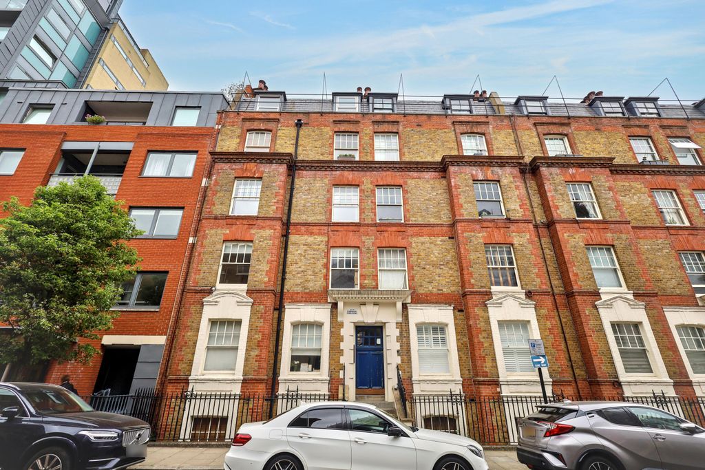 Property photo 1 of 12 Flat 25, Furnival Mansions, Wells Street, Soho, London W1T 3Pl