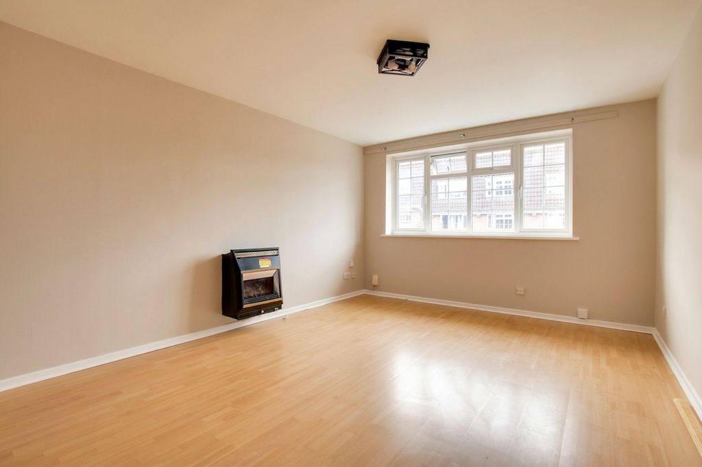 Property photo 3 of 30