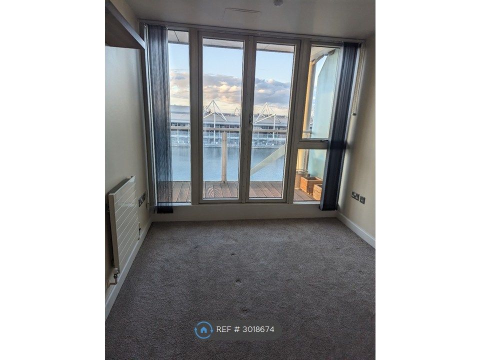 Property photo 3 of 8 Large Master Bedroom With Balcony