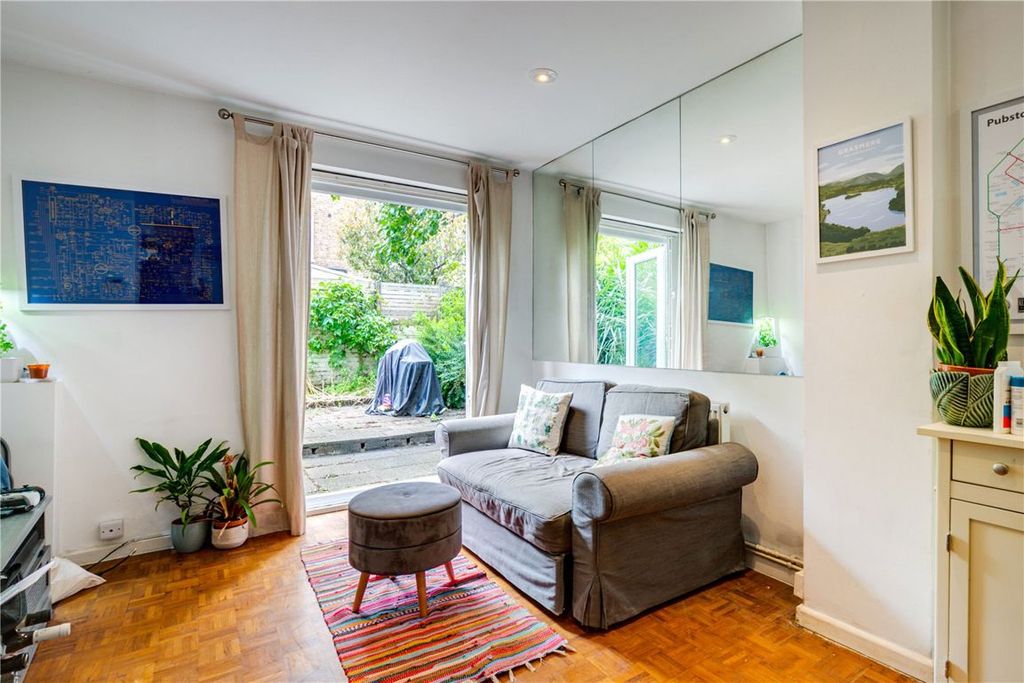 Property photo 1 of 6