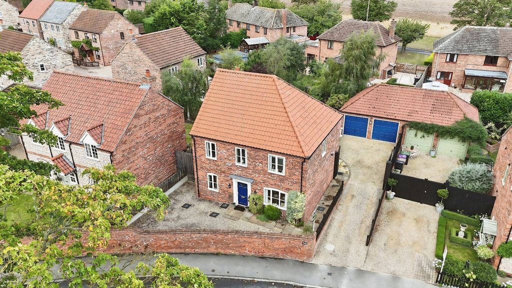 Property photo 1 of 31 4472711