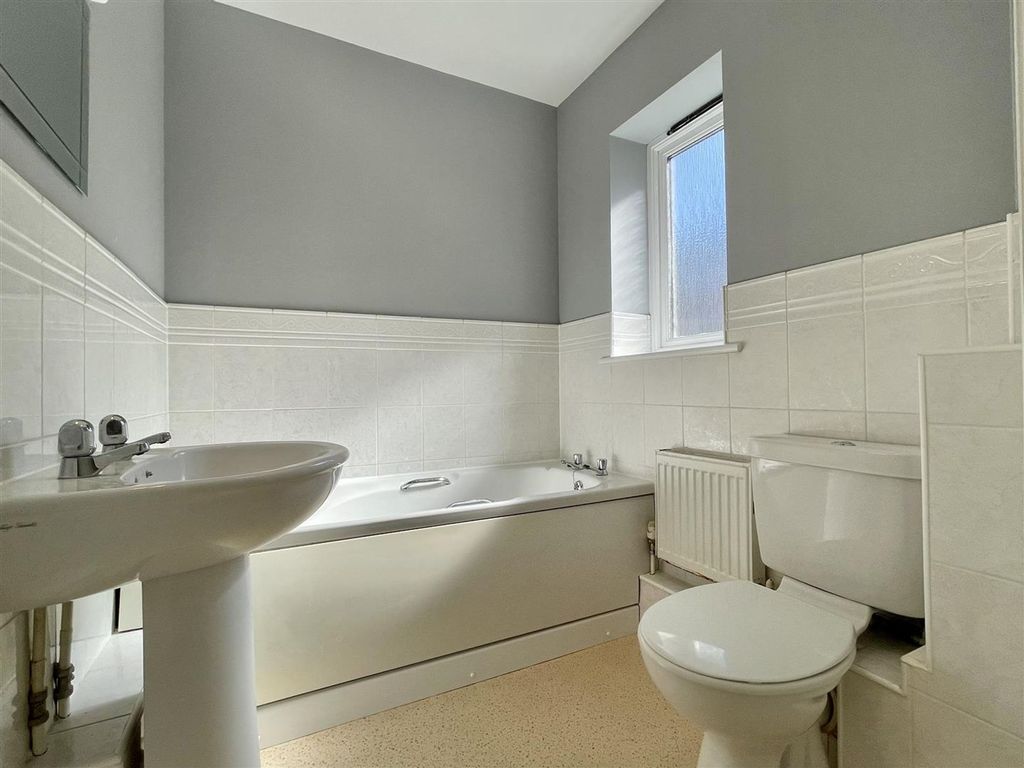 Property photo 3 of 20