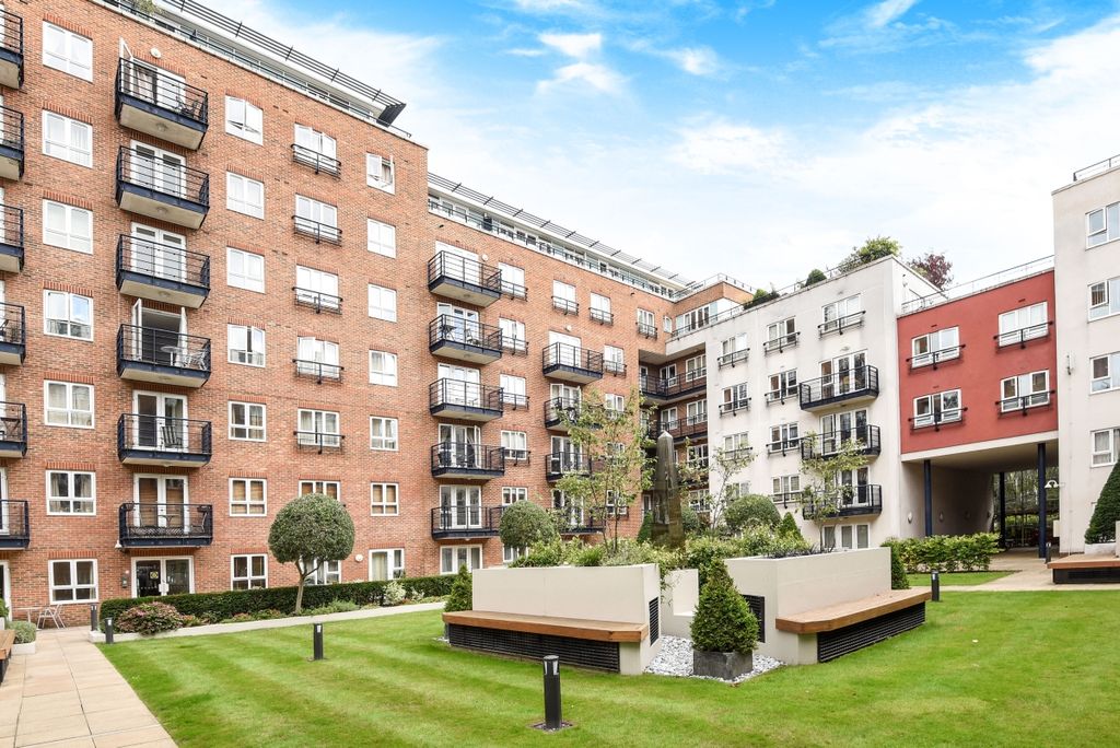 Property photo 1 of 7 Alexander House Cour