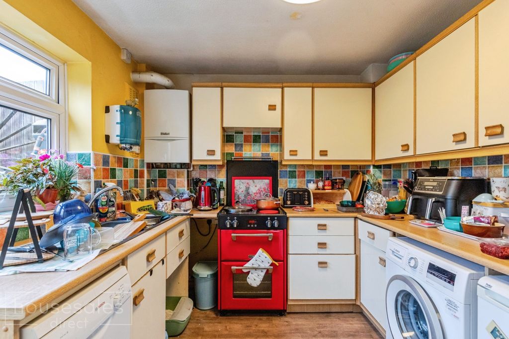 Property photo 2 of 10