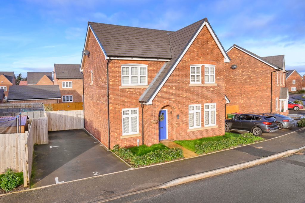 Property photo 1 of 25 Front Main