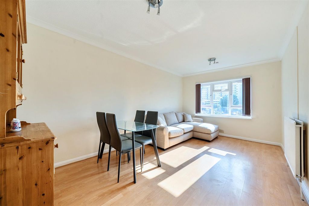 Property photo 2 of 12 1467291-14-6A15Ffb0678d1.Jpg