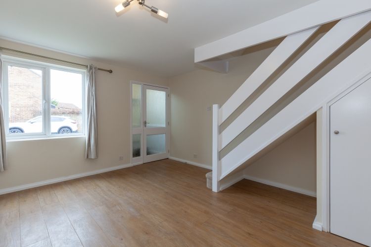 Property photo 1 of 9 247168