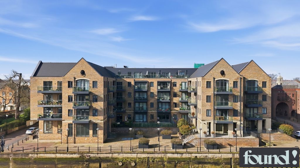 Property photo 1 of 18 Photo 1