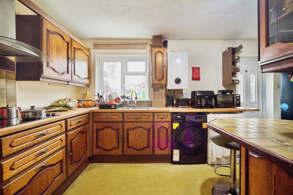 Property photo 3 of 17 Photo