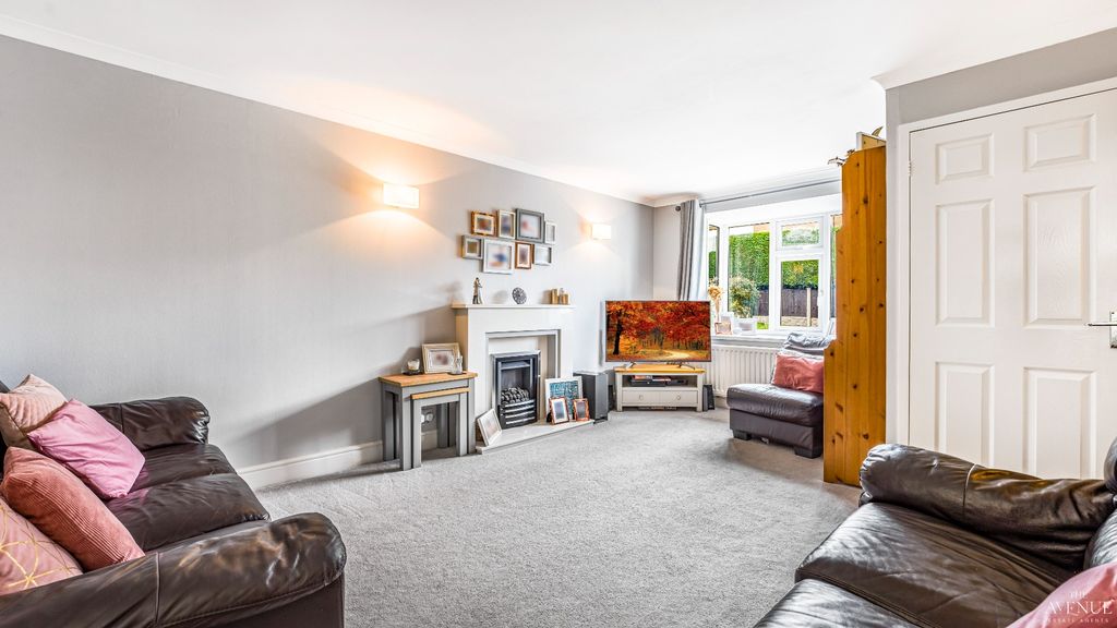 Property photo 2 of 25 4273504