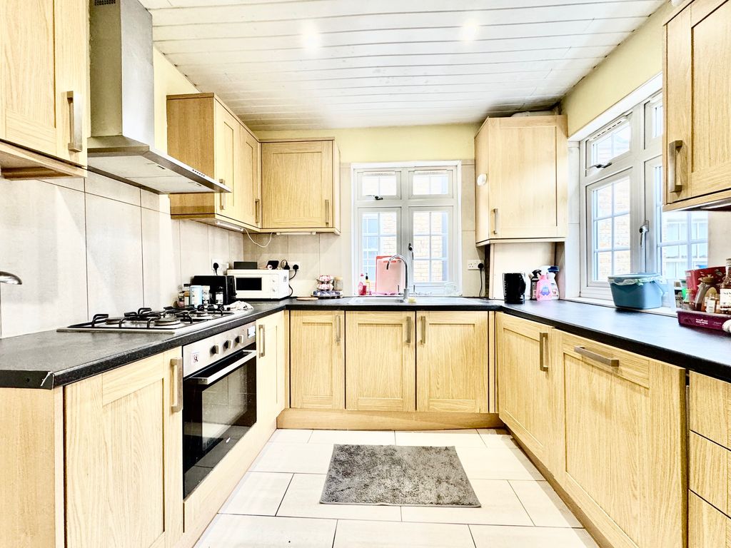 Property photo 3 of 13 3
