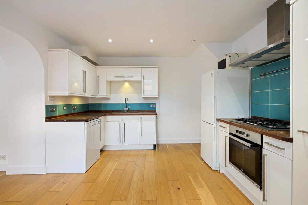 Property photo 3 of 14 Kitchen