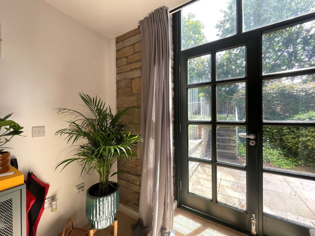 Property photo 3 of 14 Picture No. 25