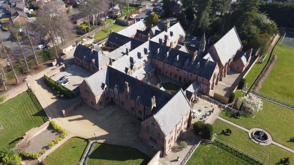 Property photo 2 of 37 Outside