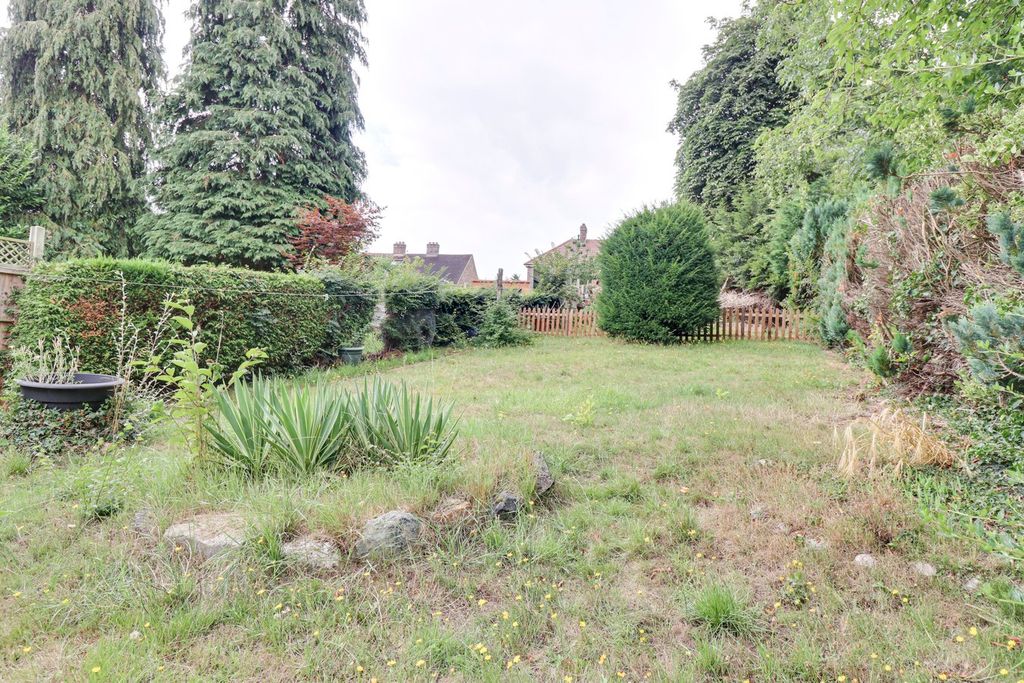 Property photo 2 of 13