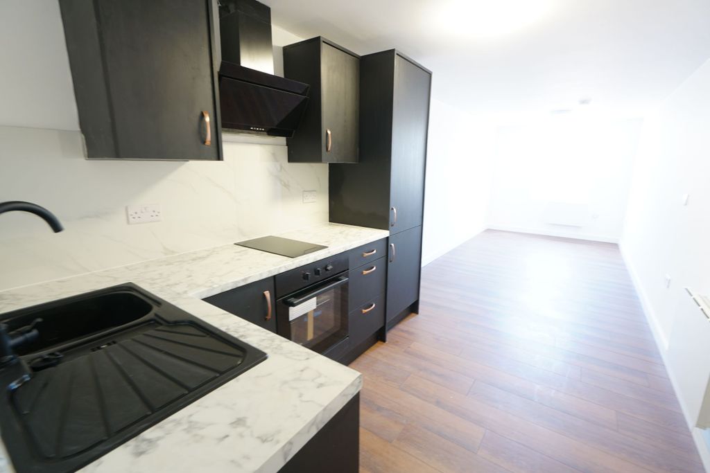 Property photo 1 of 3