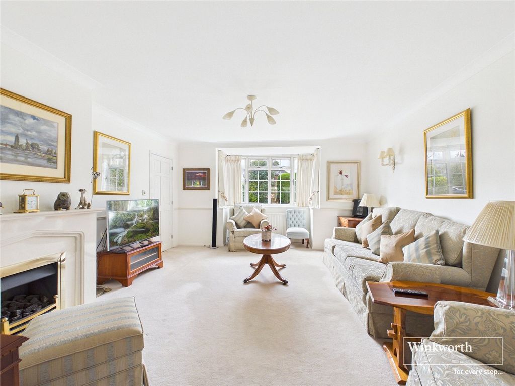 Property photo 3 of 21 Picture No. 12