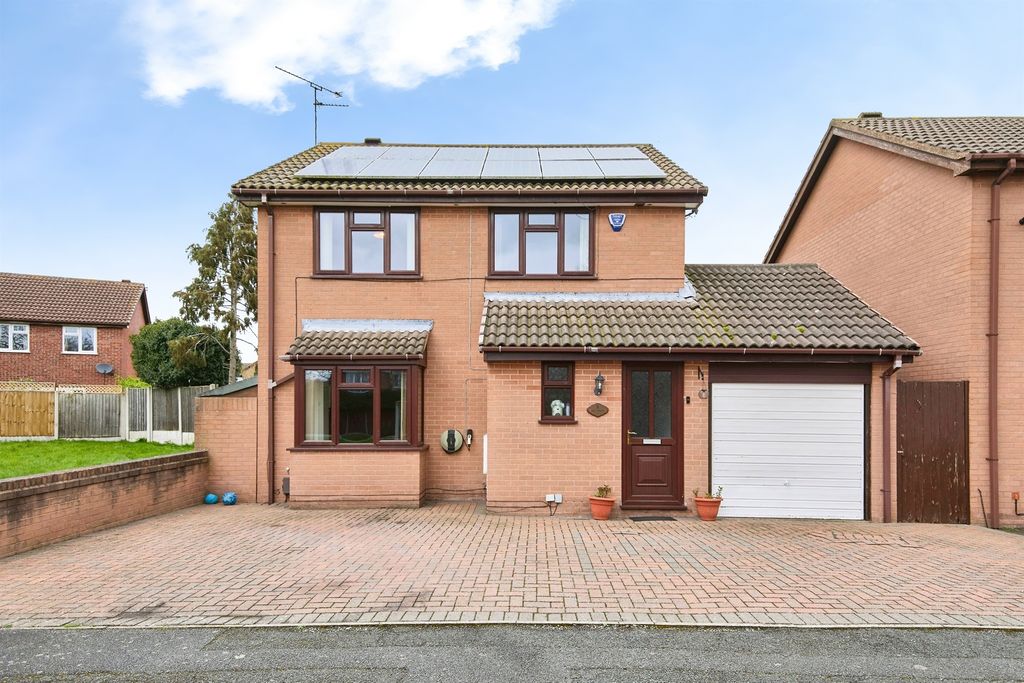 Property photo 1 of 18