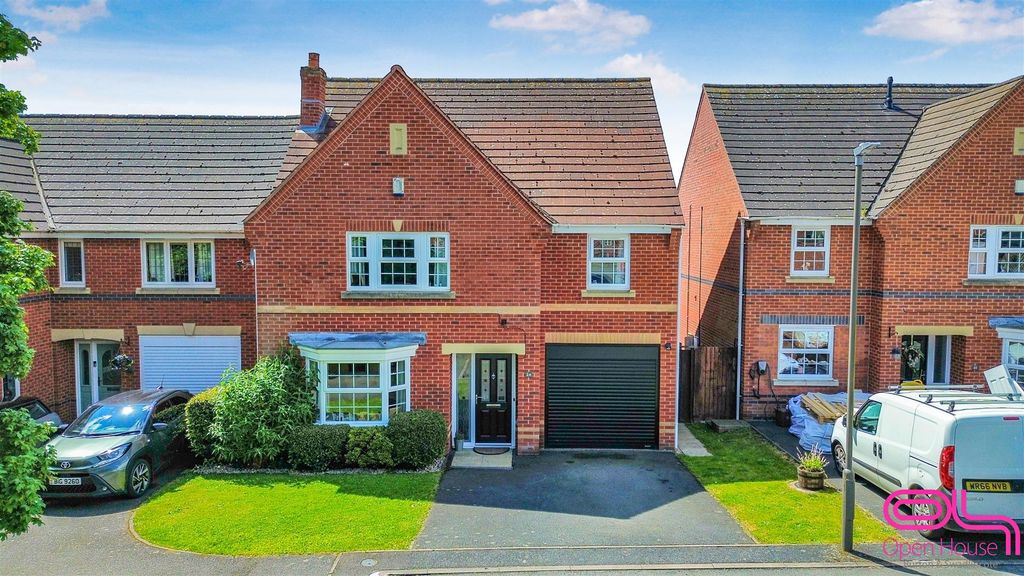 Property photo 1 of 34 Queen Victoria Drive, Swadlincote (32).Jpg