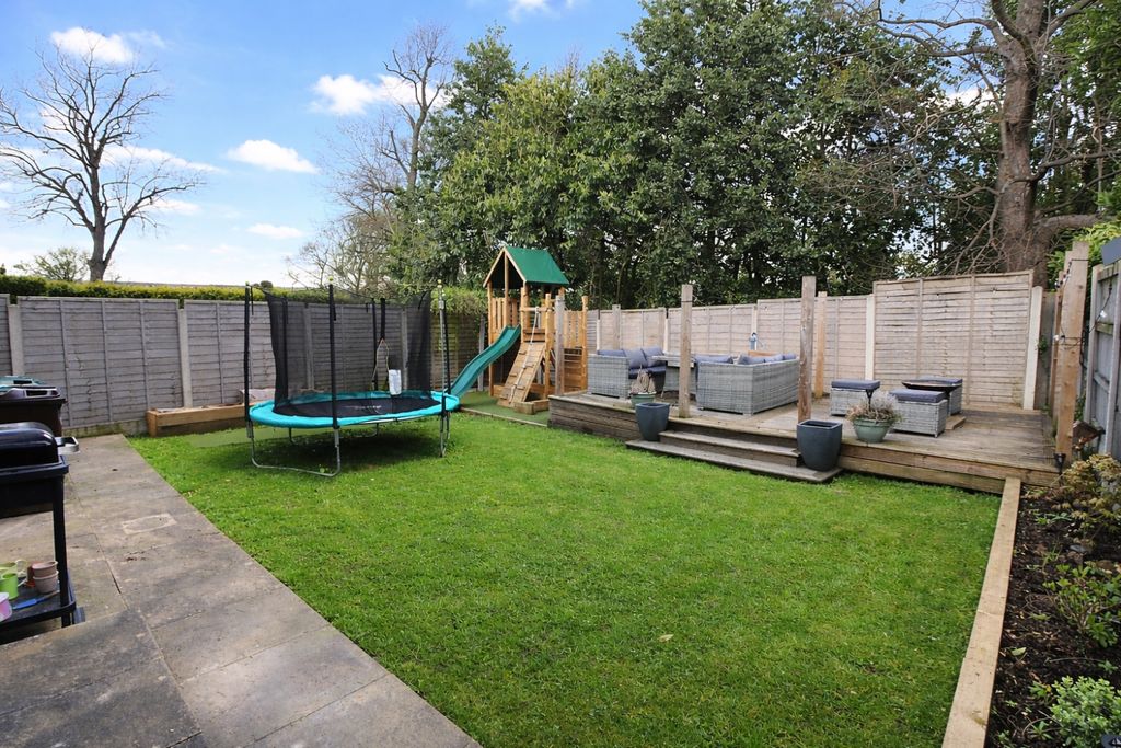 Additional image 4 of 4 bed detached house for saleRichmond Park Avenue, Liversedge, West Yorkshire WF15
