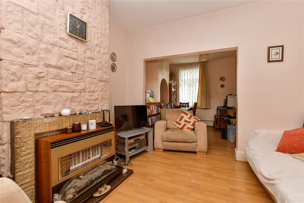 Property photo 2 of 9 Lounge