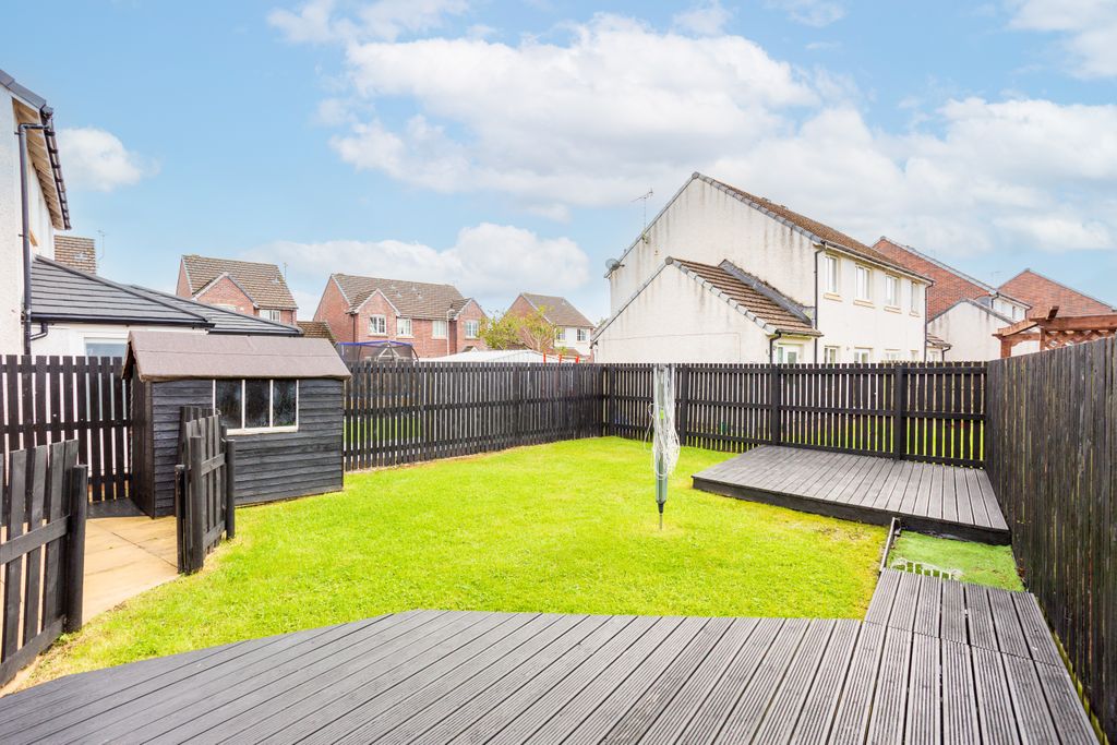 Property photo 2 of 28 Rear Garden