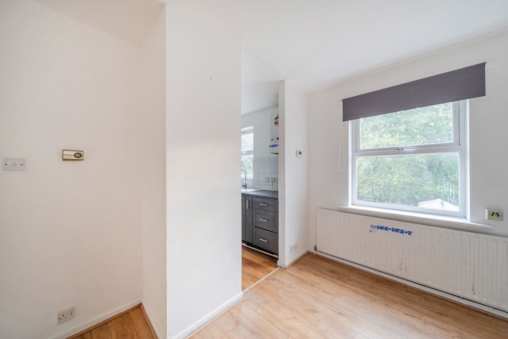 Property photo 3 of 9 1515917-7-1A0683A...