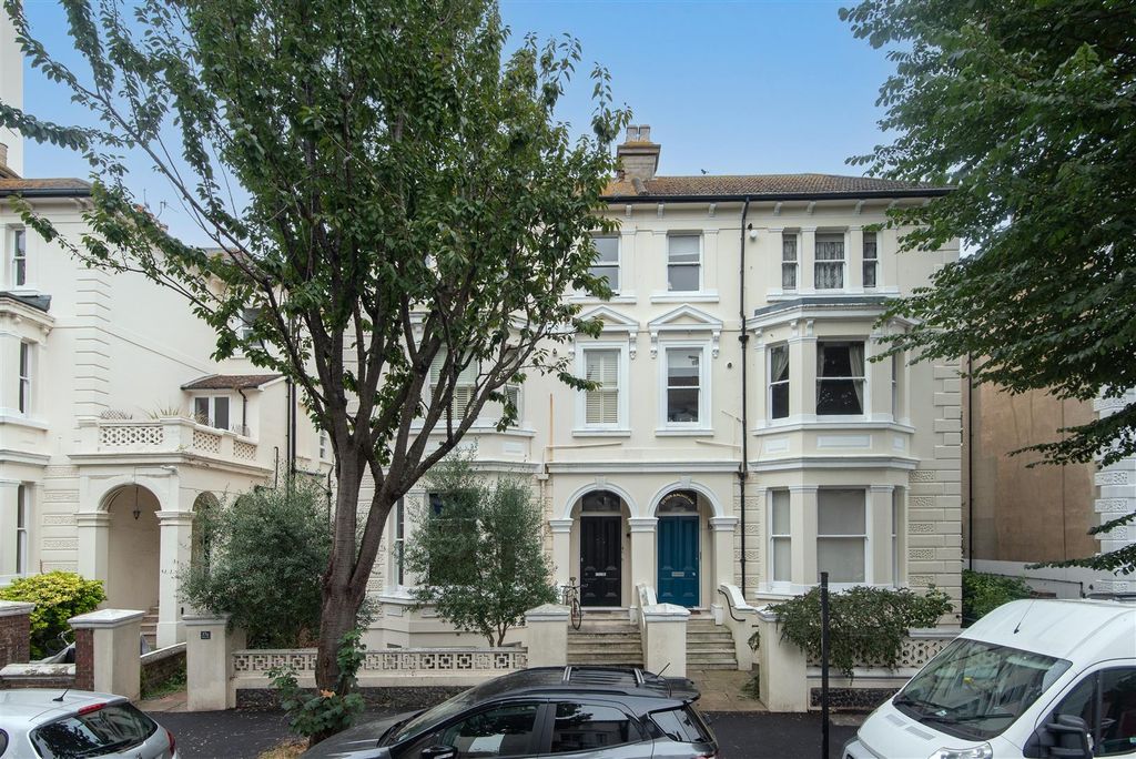 Property photo 1 of 7 Ventnor Villas