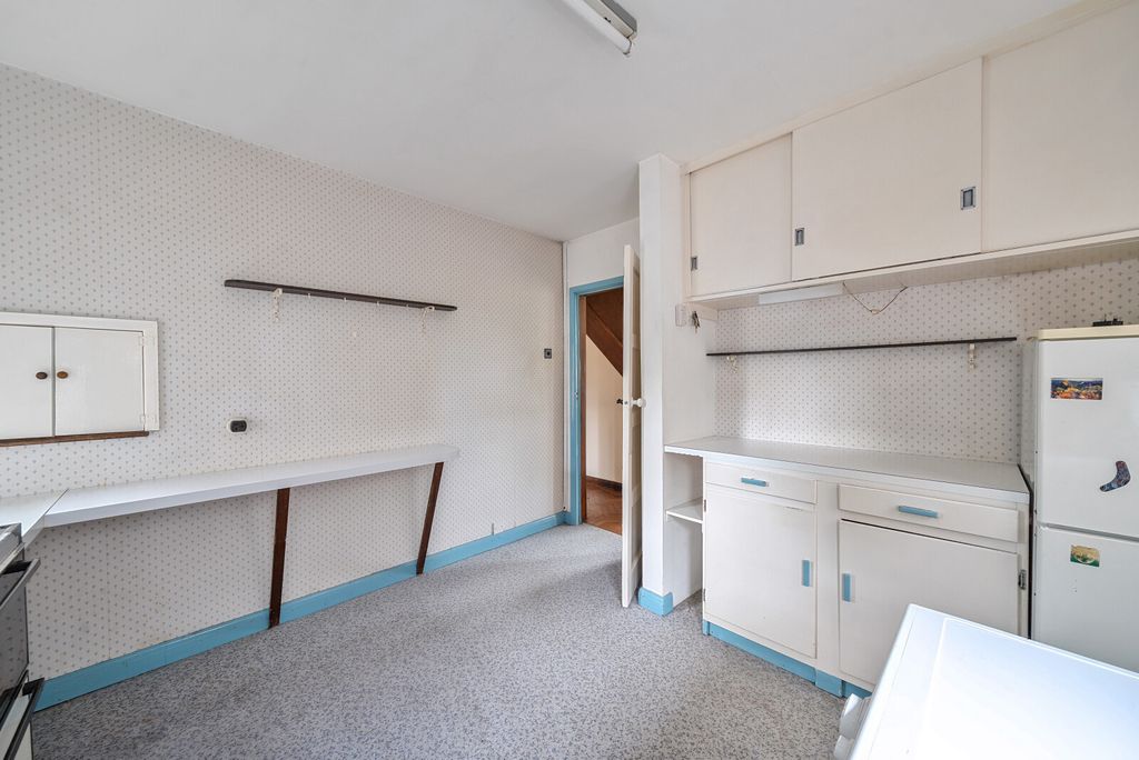 Property photo 3 of 18 1345687-9-68B03ee...