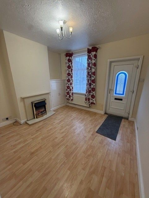 Property photo 2 of 10 Lounge