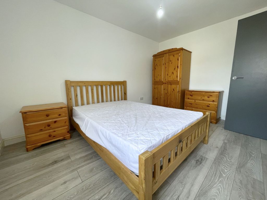 Property photo 3 of 7 Bedroom