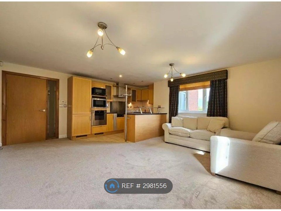 Property photo 3 of 17 Meadow Court - Lounge/Dining/Kitchen