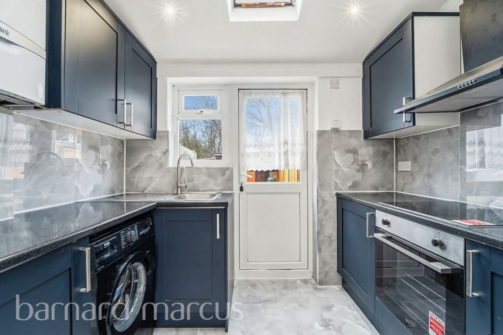 Property photo 3 of 8 Image