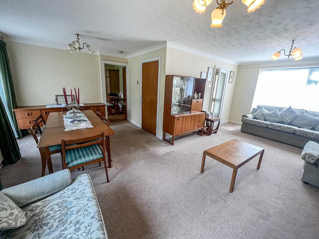 Property photo 3 of 19 Living Dining Room