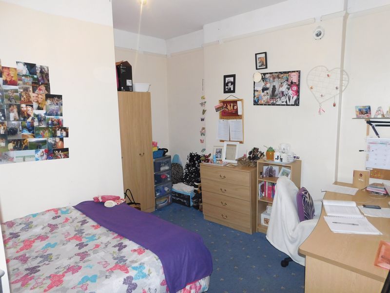 Property photo 1 of 11 Photo 11