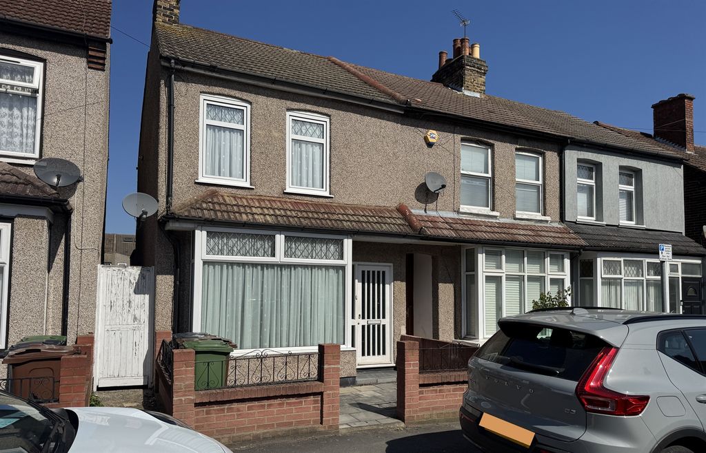 Property photo 1 of 3