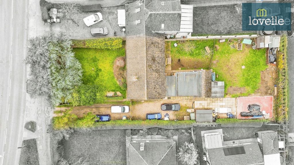 Property photo 2 of 25