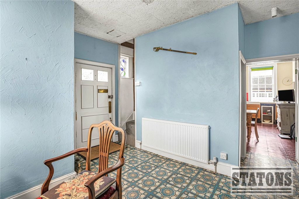 Property photo 2 of 15 Picture No. 11