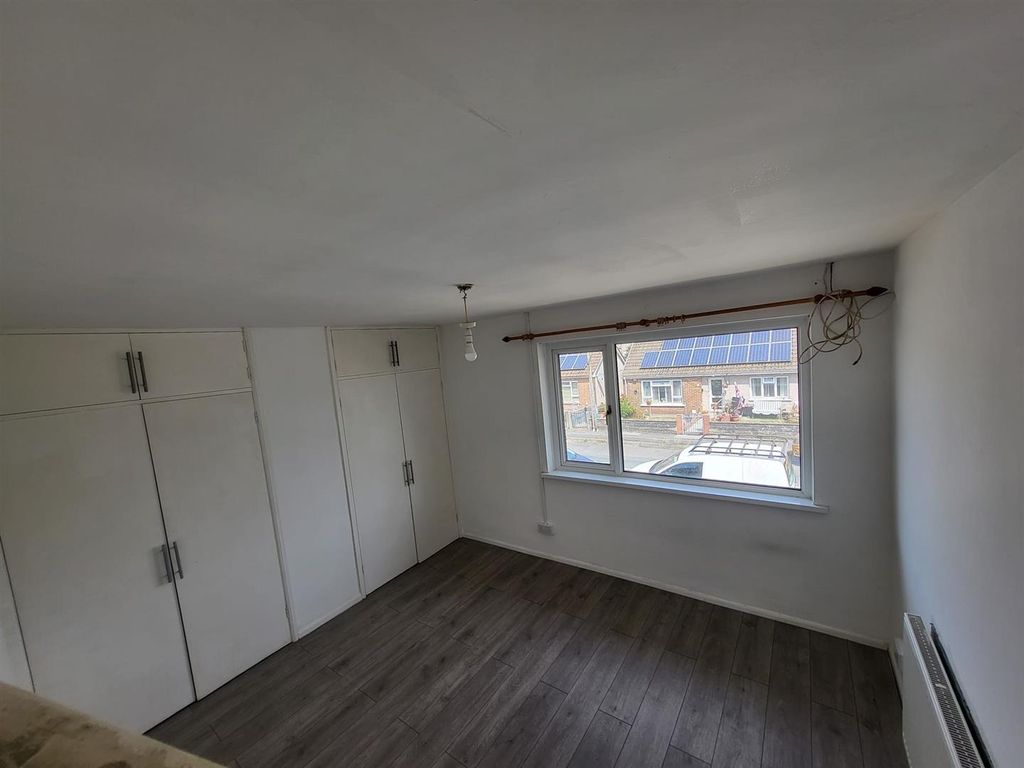 Property photo 3 of 8 6.Jpg