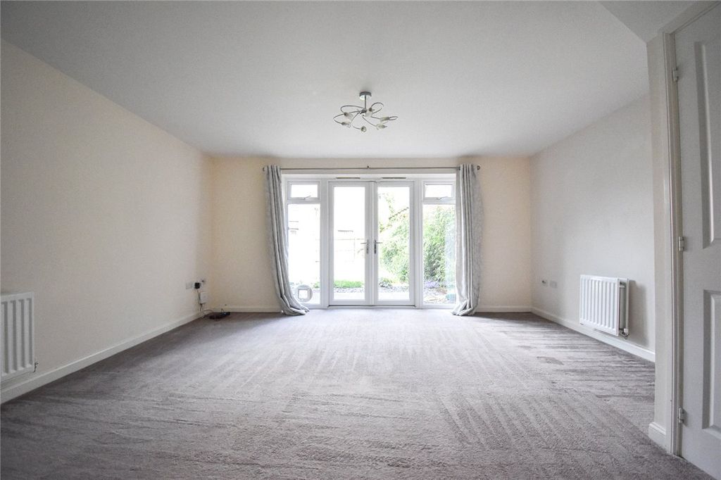 Property photo 3 of 13 Picture No. 37