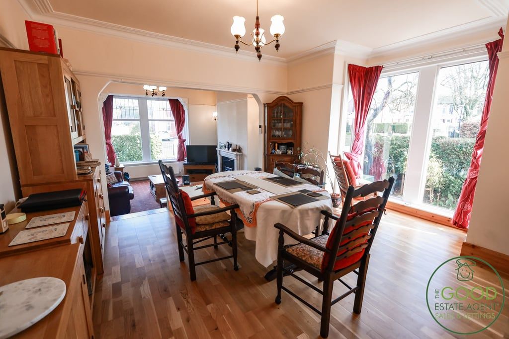 Property photo 2 of 32