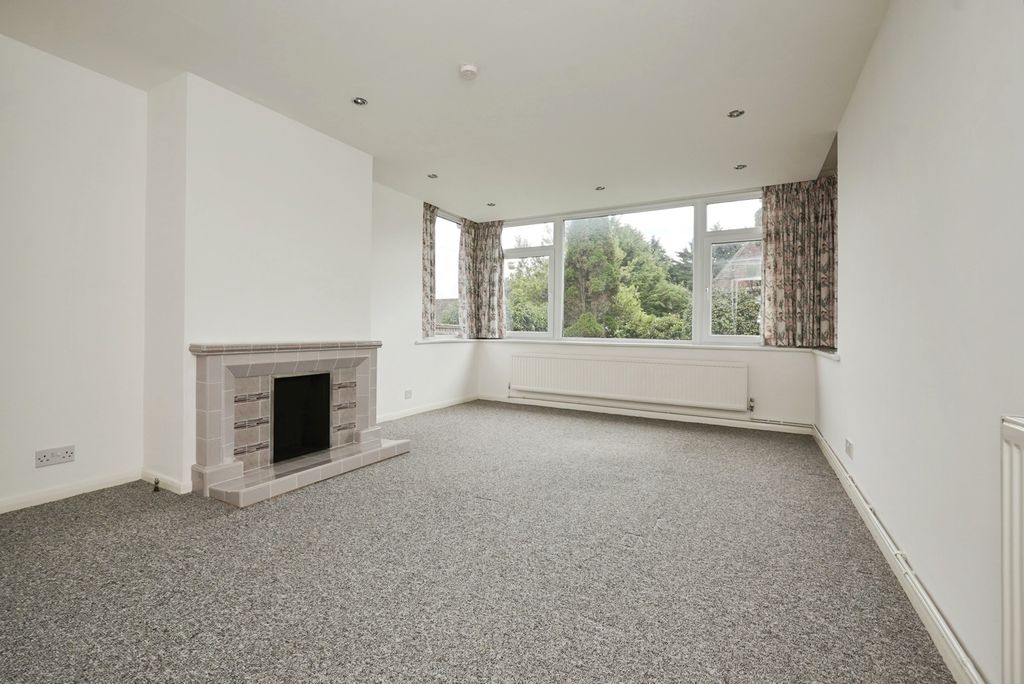 Property photo 3 of 18 Photo