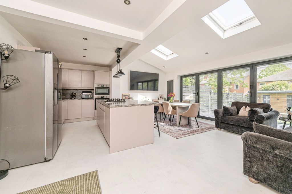 Property photo 2 of 15 Kitchen/Family Room