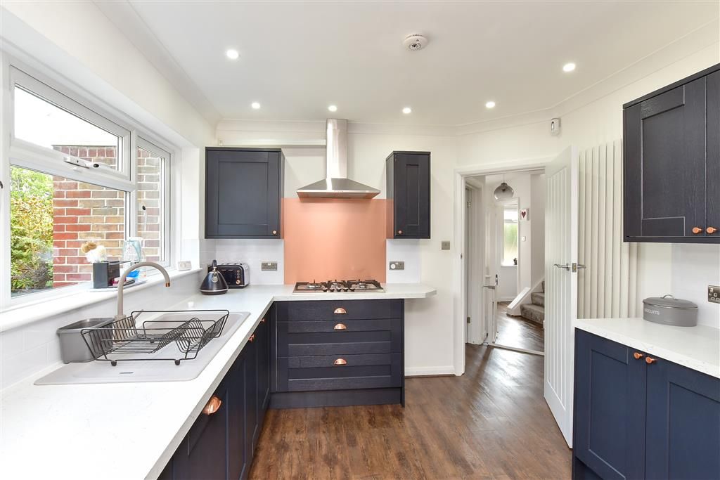 Property photo 2 of 16 Kitchen